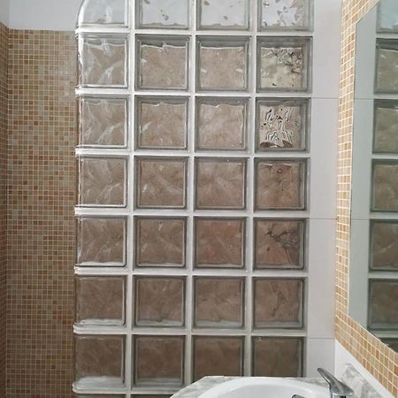 Bonito Apartamento Con Encanto En Casco Antiguo Ron 7 Valenciayole Lägenhet Exteriör bild